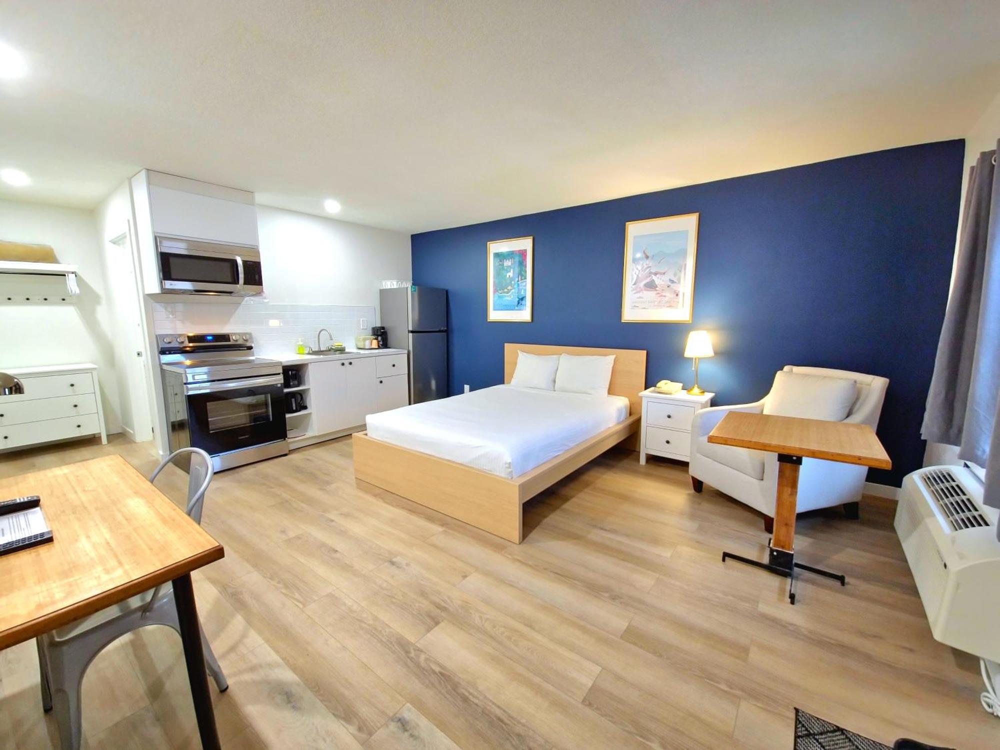 Cloud 9 Inn Whitecourt Zewnętrze zdjęcie