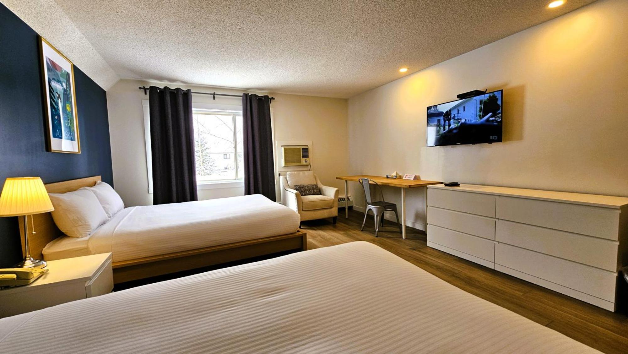 Cloud 9 Inn Whitecourt Zewnętrze zdjęcie