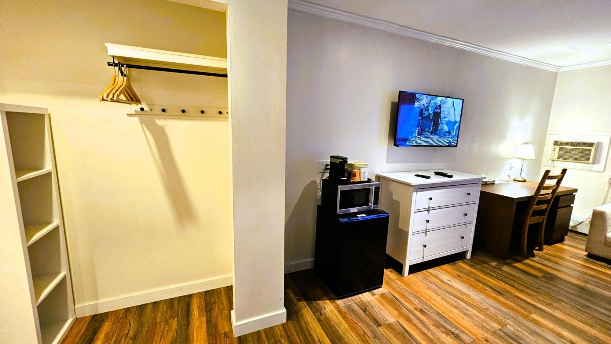 Cloud 9 Inn Whitecourt Zewnętrze zdjęcie