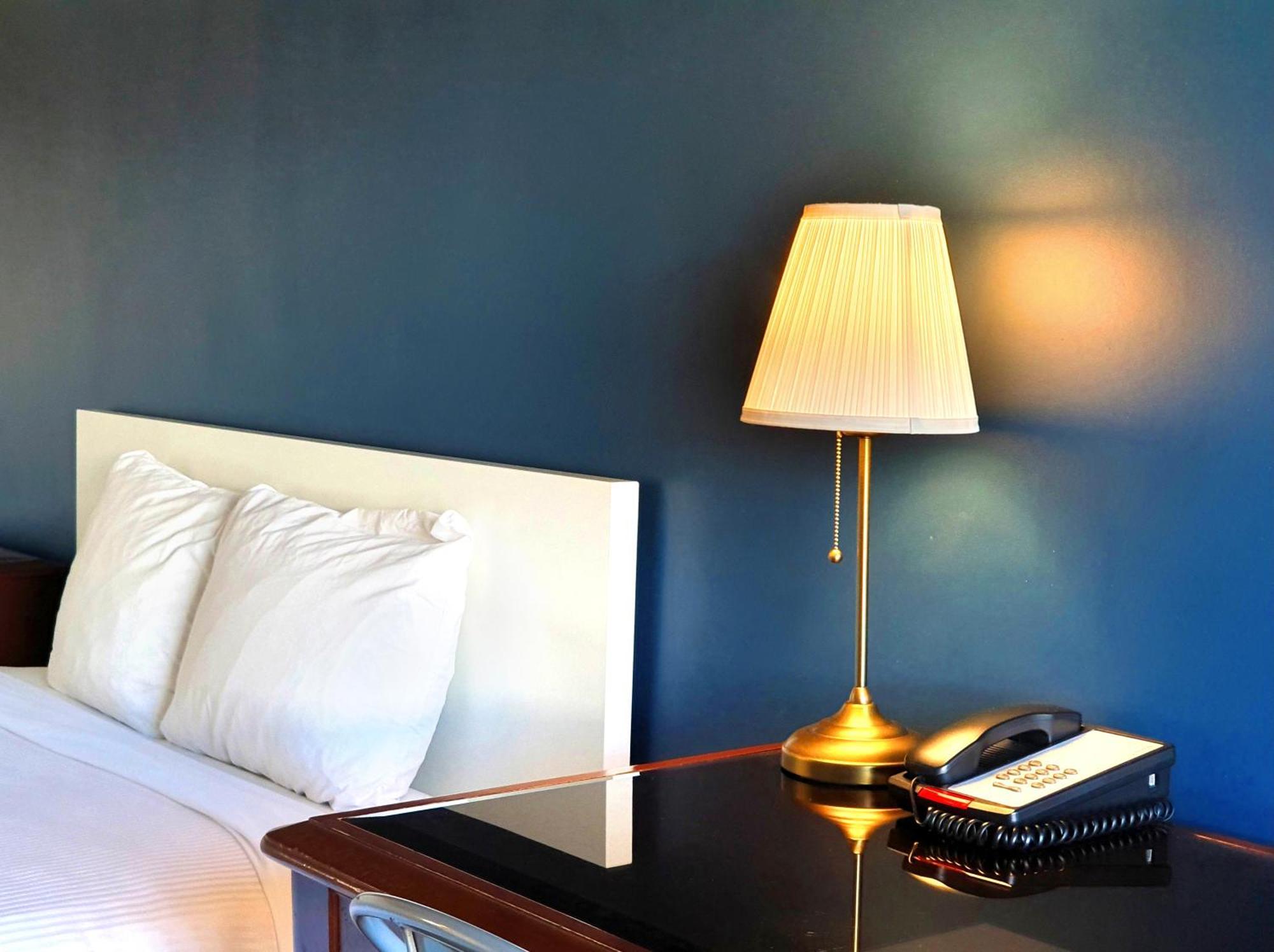Cloud 9 Inn Whitecourt Zewnętrze zdjęcie